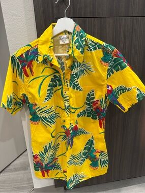 Casual Yellow Parrot Print Short Sleeve Button-Down Shirt
